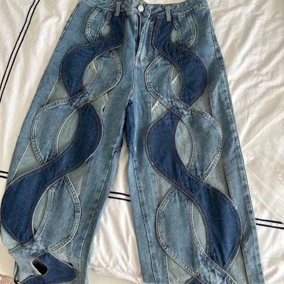 Jean - Picture 7 of 9